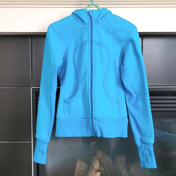 lululemon athletica Tops - Lululemon blue scuba hoodie Size 4